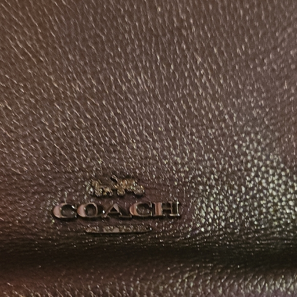 Coach Brown Leather Classic Shoulder Bag - Picture 3 of 13